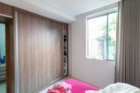 Casa à venda com 247m², 4 quartos e 3 vagas Casa à venda com 247m², 4 quartos e 3 vagasSuíte 2