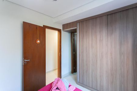 Casa à venda com 247m², 4 quartos e 3 vagas Casa à venda com 247m², 4 quartos e 3 vagasSuíte 2