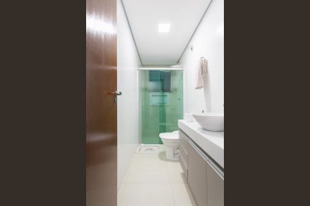 Casa à venda com 247m², 4 quartos e 3 vagas Casa à venda com 247m², 4 quartos e 3 vagasBanheiro Social 1