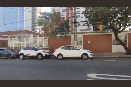 Apartamento à venda com 107m², 3 quartos e 3 vagasFachada - Placa