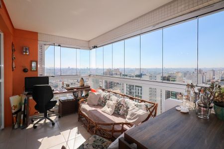 Apartamento à venda com 107m², 3 quartos e 3 vagasVaranda Sala