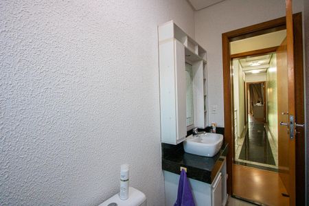 Casa à venda com 212m², 3 quartos e 5 vagasBanheiro  Suíte 2