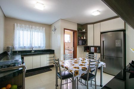 Casa à venda com 212m², 3 quartos e 5 vagasCozinha