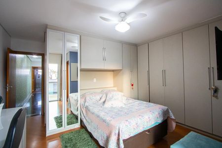 Casa à venda com 212m², 3 quartos e 5 vagas Suíte 1