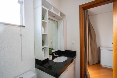 Casa à venda com 212m², 3 quartos e 5 vagasBanheiro  Suíte 1