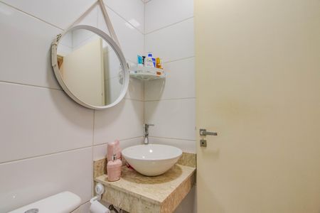 Casa para alugar com 220m², 5 quartos e 5 vagasBanheiro Social