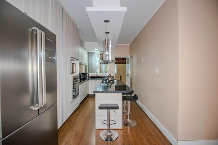 Casa para alugar com 220m², 5 quartos e 5 vagasCozinha