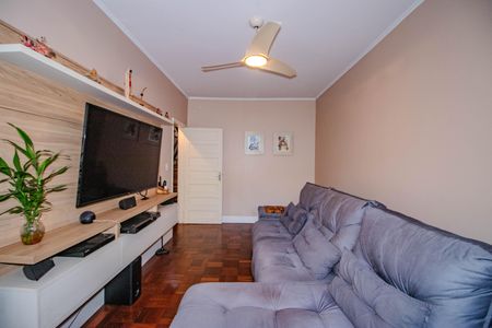 Casa para alugar com 220m², 5 quartos e 5 vagasSala de TV