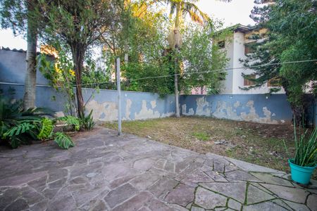 Casa para alugar com 220m², 5 quartos e 5 vagasQuintal