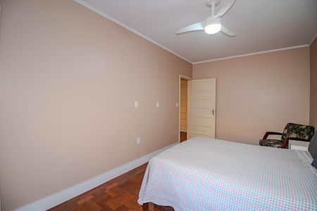 Casa para alugar com 220m², 5 quartos e 5 vagasSuíte