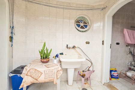 Casa para alugar com 217m², 4 quartos e 2 vagas Casa para alugar com 217m², 4 quartos e 2 vagasÁrea de serviço