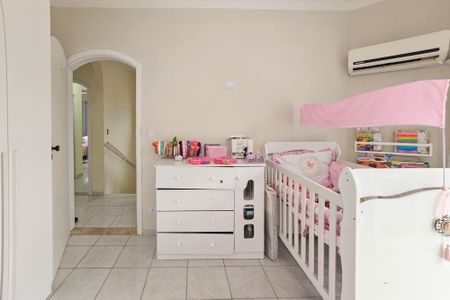 Casa para alugar com 217m², 4 quartos e 2 vagas Casa para alugar com 217m², 4 quartos e 2 vagasQuarto 1