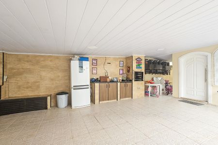 Casa para alugar com 217m², 4 quartos e 2 vagas Casa para alugar com 217m², 4 quartos e 2 vagasÁrea de Lazer privativa