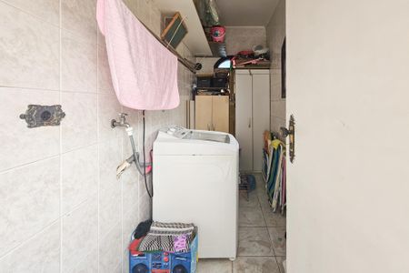 Casa para alugar com 217m², 4 quartos e 2 vagas Casa para alugar com 217m², 4 quartos e 2 vagasÁrea de serviço