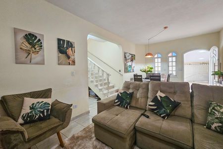 Casa para alugar com 217m², 4 quartos e 2 vagas Casa para alugar com 217m², 4 quartos e 2 vagasSala