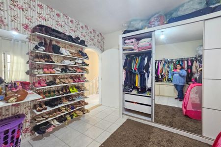 Casa para alugar com 217m², 4 quartos e 2 vagas Casa para alugar com 217m², 4 quartos e 2 vagasQuarto 2