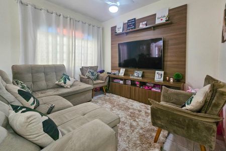 Casa para alugar com 217m², 4 quartos e 2 vagas Casa para alugar com 217m², 4 quartos e 2 vagasSala