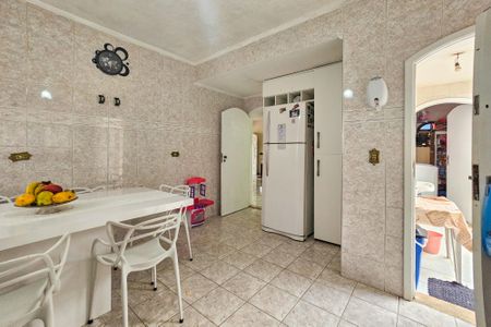 Casa para alugar com 217m², 4 quartos e 2 vagas Casa para alugar com 217m², 4 quartos e 2 vagasCozinha