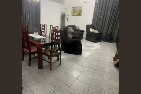 Casa à venda com 4 quartos, 210m² em São João Climaco, São Paulo