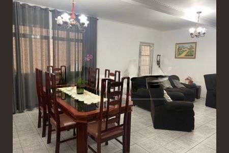 Casa à venda com 4 quartos, 210m² em São João Climaco, São Paulo