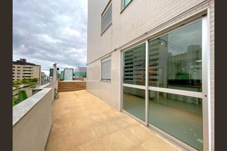 Apartamento à venda com 166m², 2 quartos e 3 vagasVaranda da Sala