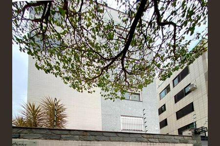 Apartamento à venda com 166m², 2 quartos e 3 vagasFachada