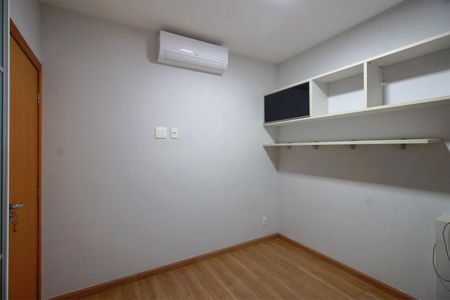 Apartamento à venda com 166m², 2 quartos e 3 vagasQuarto 2