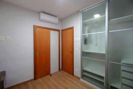 Apartamento à venda com 166m², 2 quartos e 3 vagasSuíte