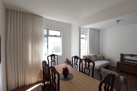 Apartamento à venda com 125m², 3 quartos e 2 vagasSala