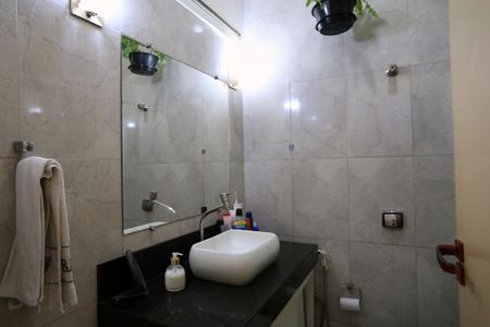 Apartamento à venda com 140m², 2 quartos e sem vagaBanheiro