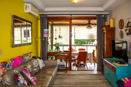 Apartamento à venda com 78m², 2 quartos e 2 vagasSala