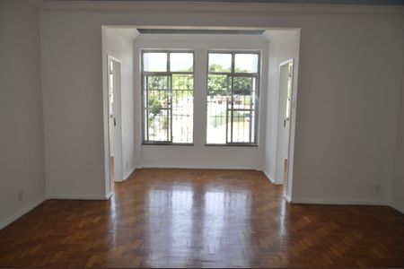 Apartamento para alugar com 120m², 4 quartos e 2 vagasSala