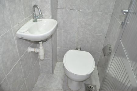 Apartamento para alugar com 120m², 4 quartos e 2 vagasBanheiro de Serviço