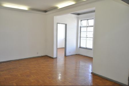 Apartamento à venda com 120m², 4 quartos e 2 vagasSala