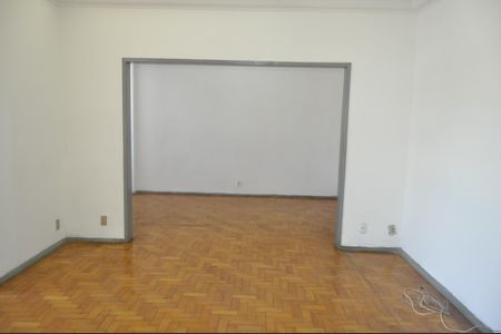 Apartamento à venda com 120m², 4 quartos e 2 vagasSala