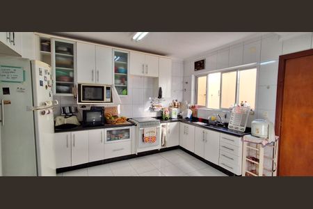 Casa à venda com 191m², 3 quartos e 3 vagasCozinha