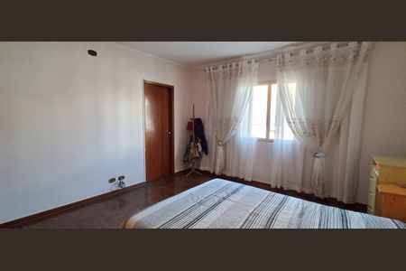 Casa à venda com 191m², 3 quartos e 3 vagasSuíte