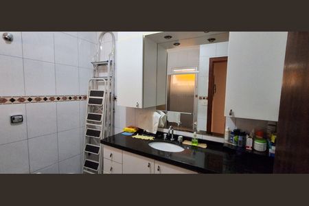 Casa à venda com 191m², 3 quartos e 3 vagasBanheiro 2 