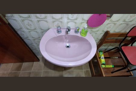 Casa à venda com 191m², 3 quartos e 3 vagasBanheiro 