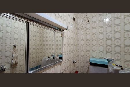 Casa à venda com 191m², 3 quartos e 3 vagasBanheiro 