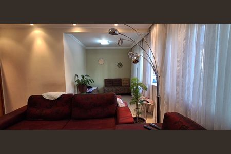 Casa à venda com 191m², 3 quartos e 3 vagasSala