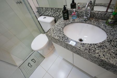 Casa de condomínio para alugar com 120m², 4 quartos e 2 vagasBanheiro da Suíte