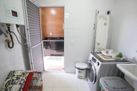 Casa de condomínio para alugar com 120m², 4 quartos e 2 vagasÁrea de Serviço