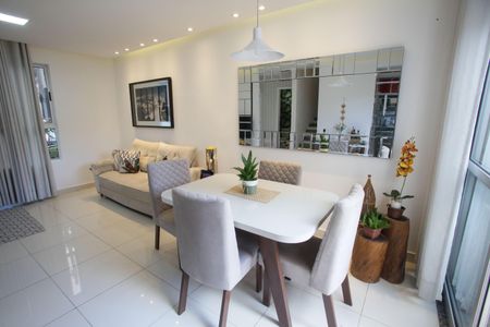 Casa de condomínio para alugar com 120m², 4 quartos e 2 vagasSala de Jantar