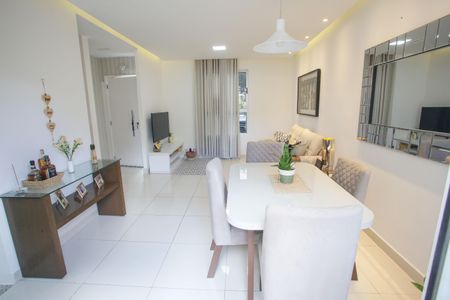 Casa de condomínio para alugar com 120m², 4 quartos e 2 vagasSala de Jantar