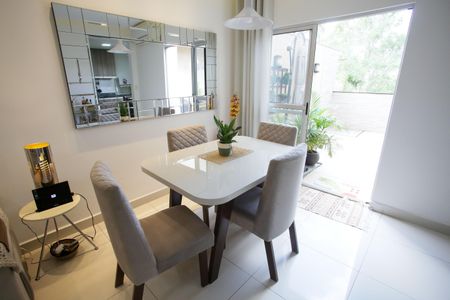 Casa de condomínio para alugar com 120m², 4 quartos e 2 vagasSala de Jantar