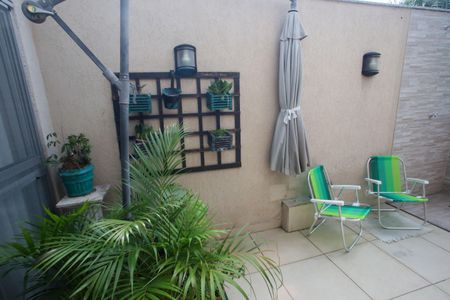 Casa de condomínio para alugar com 120m², 4 quartos e 2 vagasEspaço Garden