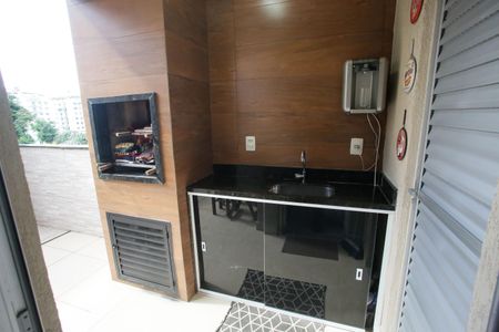 Casa de condomínio para alugar com 120m², 4 quartos e 2 vagasChurrasqueira