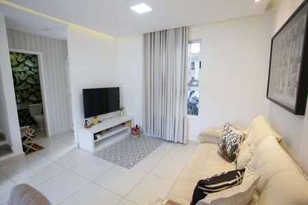 Casa de condomínio para alugar com 120m², 4 quartos e 2 vagasSala de Estar