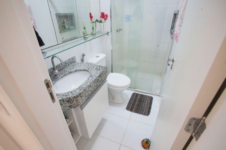 Casa de condomínio para alugar com 120m², 4 quartos e 2 vagasBanheiro Social